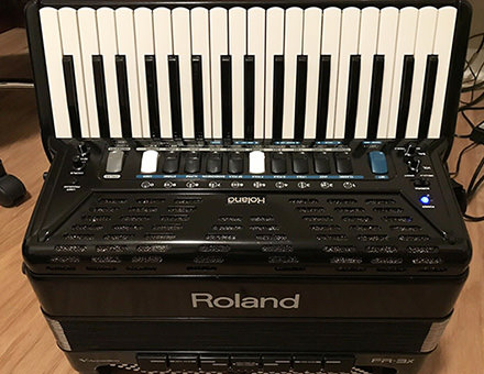 Roland / FR-3X