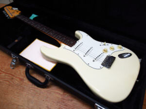 2004～2006年製 Fender フェンダー ストラトキャスター Stratocaster エレキギター 弦楽器 音出し動作未確認