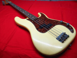 Fender フェンダー PRECISION BASS プレシジョンベース