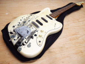 Squier by Fender スクワイア SCANDAL MAMI JAZZMASTER ジャズマスター エレキギター 6弦 パールホワイト ガリあり