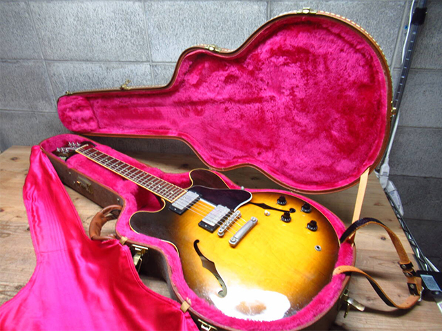 希少 Gibson ギブソン セミアコースティックギター セミアコ ES-335 Dot ハードケース付き Thumbnail