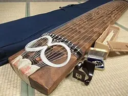 13弦 子持ち綾杉彫り 柏葉 高級琴柱