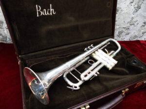 Vincent Bach ヴィンセント バック Stradivarius Model 37 180ML 37SP トランペット シルバー