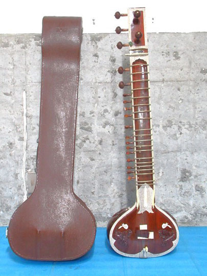 NASKAR’S シタール 全長約123cm ハードケース 台座付き 北インド 民族 楽器 Thumbnail